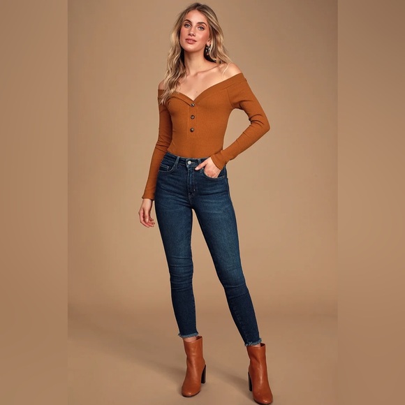LULUS - Rust Brown Ribbed Long Sleeve Off-the-Shoulder Bodysuit - size small - Picture 2 of 3